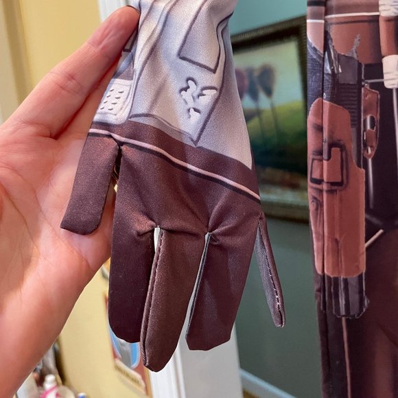 New Mandalorian Star Wars 3D costume/dress up Youth - Picture 2 of 5